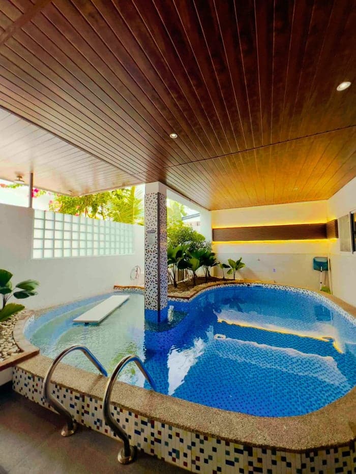Korean Town Pool Villa